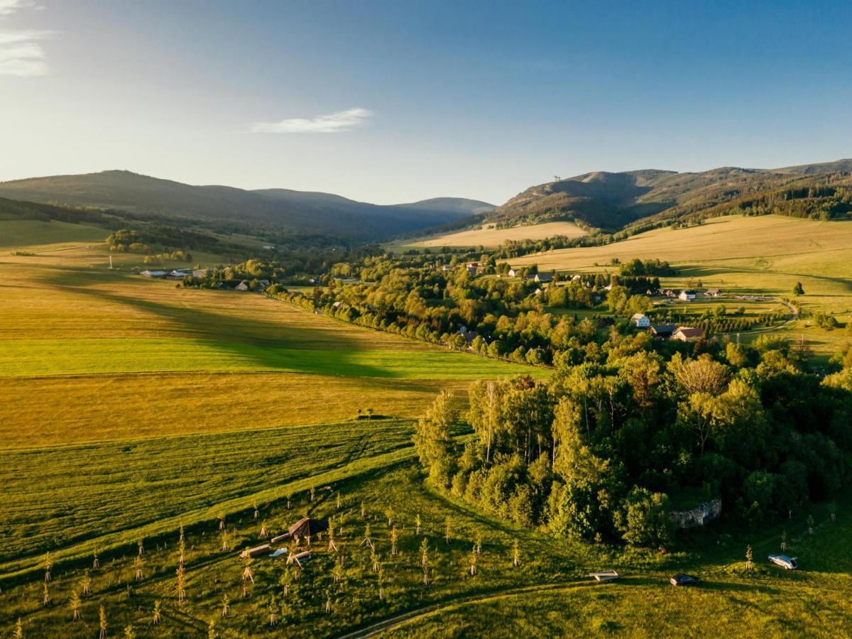 Готель Treehous Sneznik S Wellness Долні-Морава Екстер'єр фото
