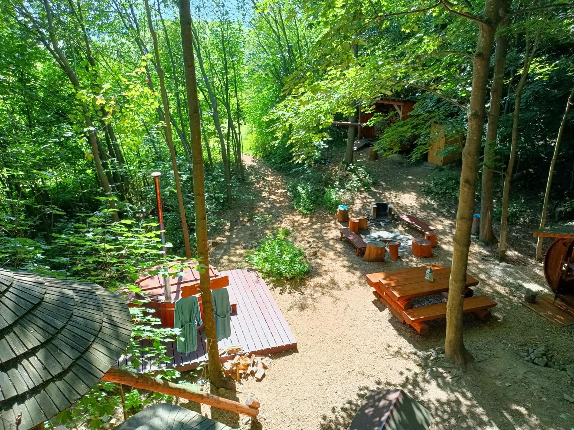 Готель Treehous Sneznik S Wellness Долні-Морава Екстер'єр фото