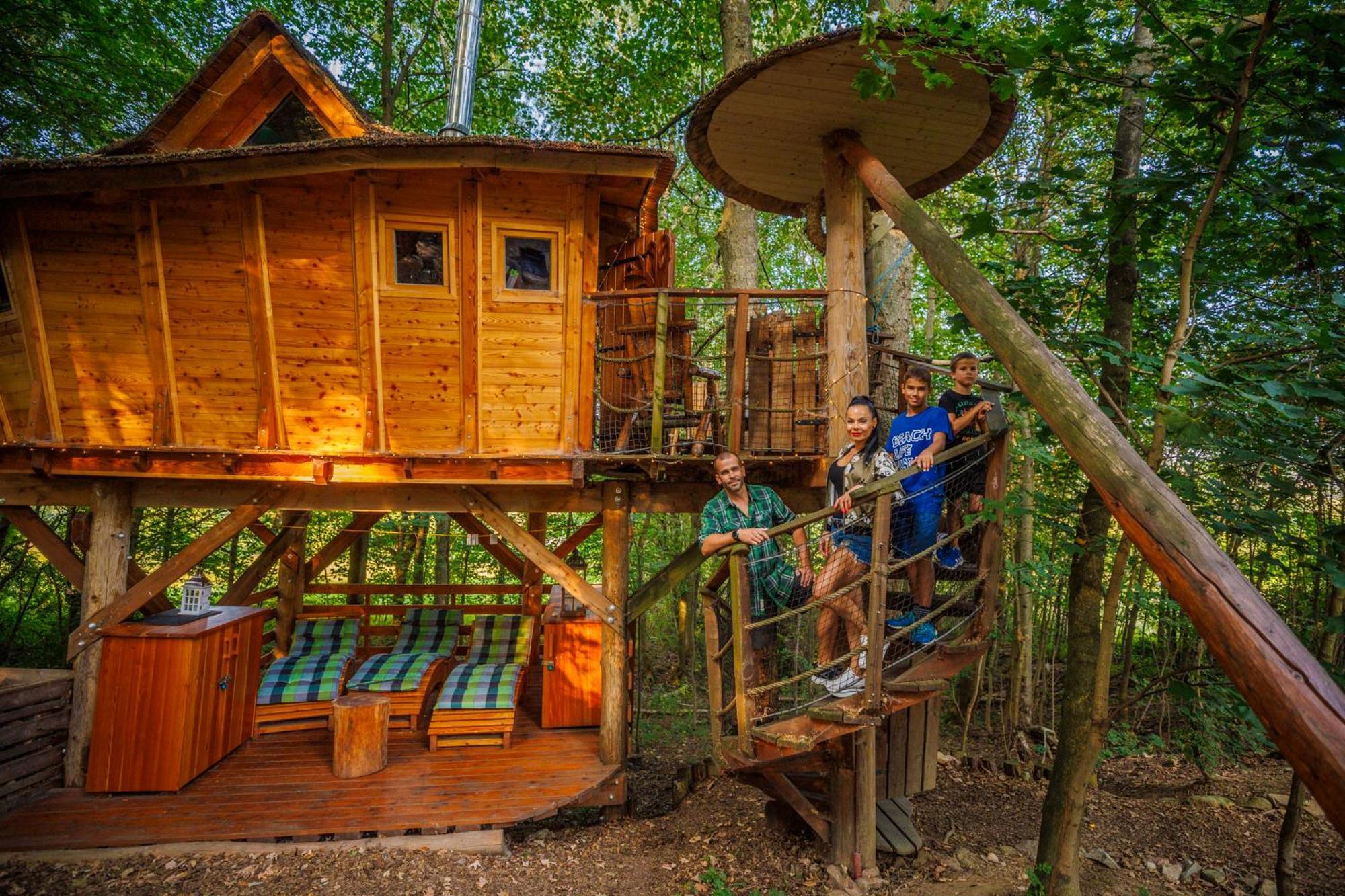 Готель Treehous Sneznik S Wellness Долні-Морава Екстер'єр фото